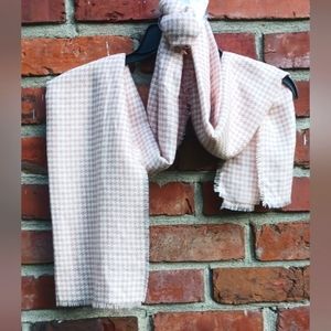 Women's Scarf Houndstooth Peachy Pink/White Lauren Conrad